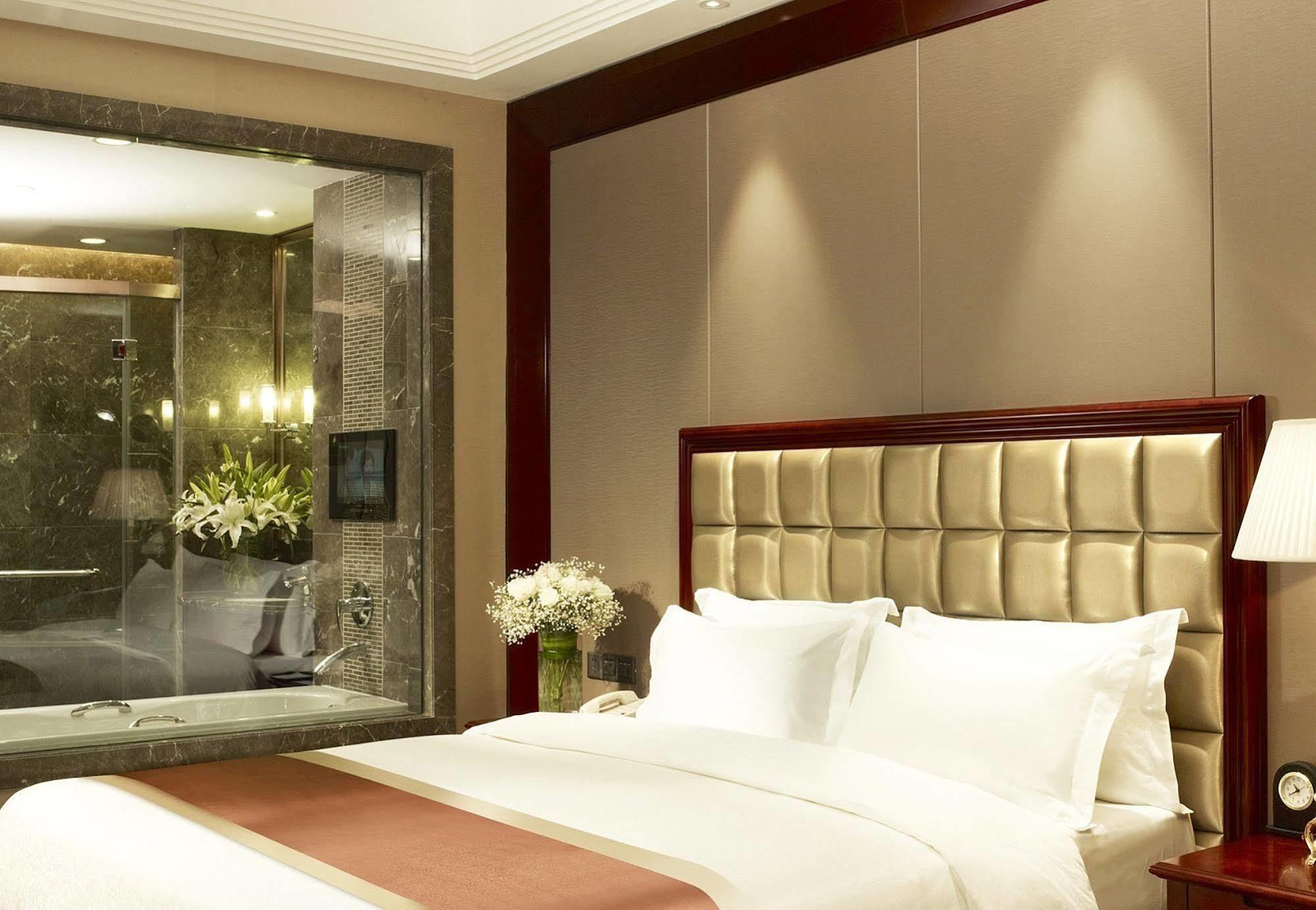 Shenzhen Baohengda International Hotel Exterior foto